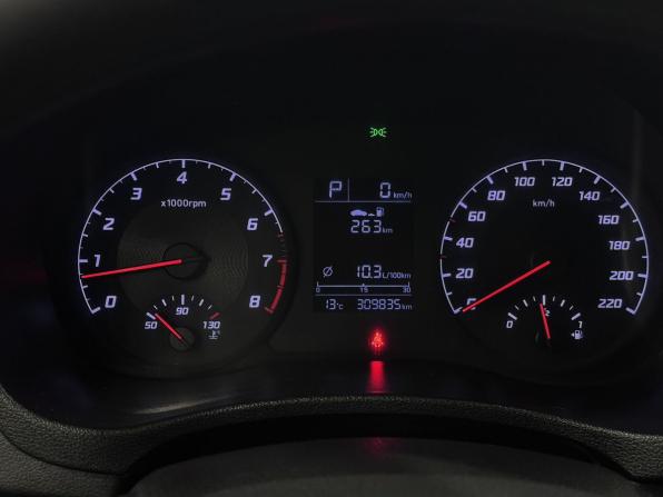 Hyundai Solaris II с пробегом 2020 года, цена 830 000 рублей, 309834 км, седан, Автокод Объявления