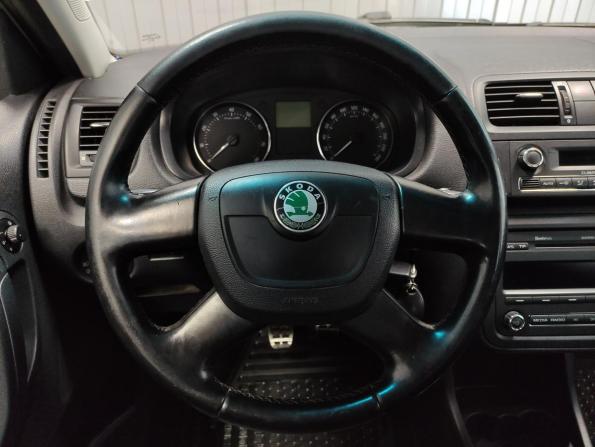 Skoda Fabia II Рестайлинг с пробегом 2010 года, цена 595 000 рублей, 168328 км, универсал, Автокод Объявления
