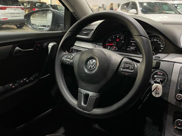 Volkswagen Passat B7 с пробегом 2011 года, цена 650 000 рублей, 299120 км, седан, Автокод Объявления