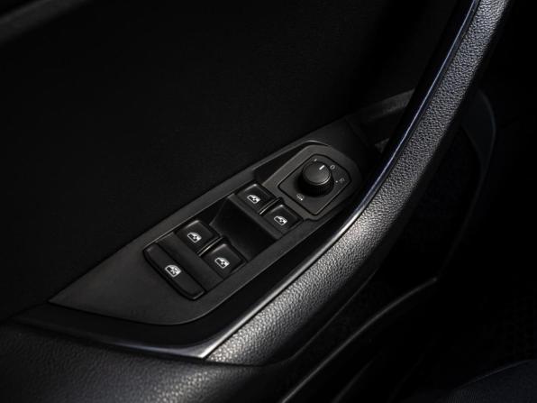 Skoda Karoq I с пробегом 2021 года, цена 2 220 000 рублей, 86068 км, внедорожник, Автокод Объявления