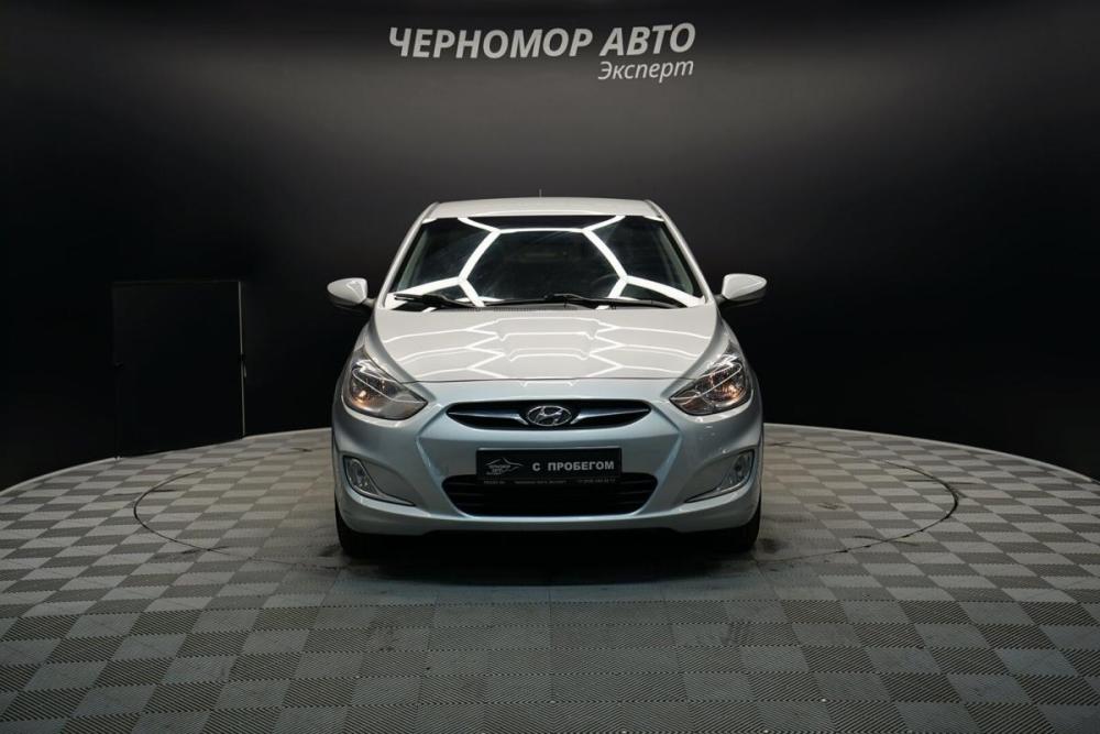 Hyundai Accent IV Крым  - изображение 8