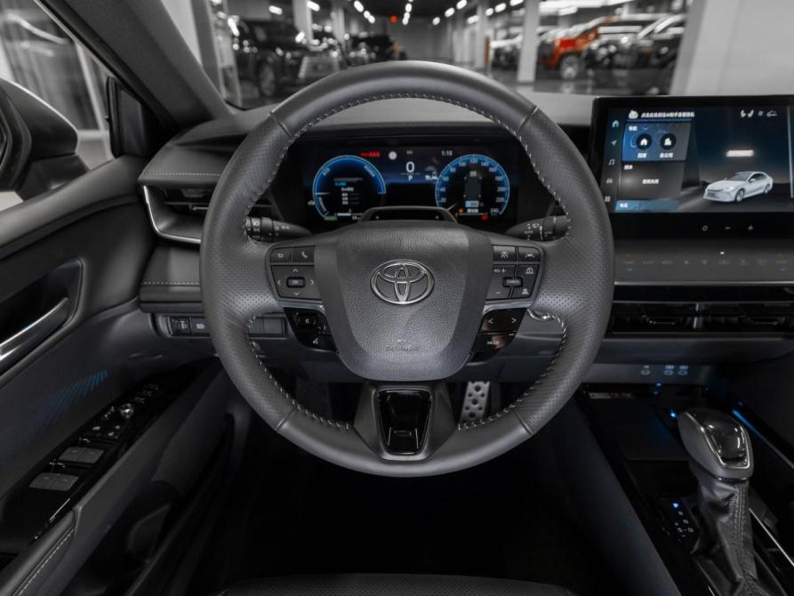 Toyota Camry IX (XV80) China Market Москва  - изображение 9