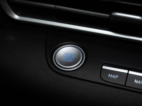 Hyundai Elantra VII (CN7) с пробегом 2023 года, цена 2 148 000 рублей, 28000 км, седан, Автокод Объявления