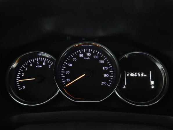 Renault Logan II Рестайлинг с пробегом 2019 года, цена 630 000 рублей, 236051 км, седан, Автокод Объявления