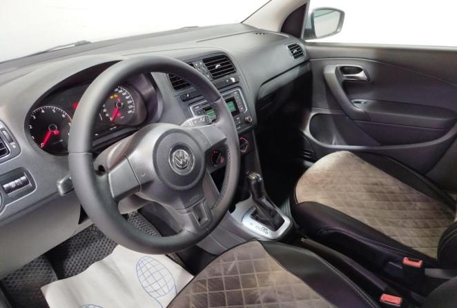 Volkswagen Polo V с пробегом 2014 года, цена 890 000 рублей, 129351 км, седан, Автокод Объявления