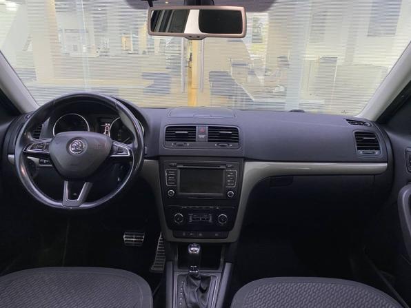 Skoda Yeti I Рестайлинг с пробегом 2014 года, цена 1 370 000 рублей, 145304 км, внедорожник, Автокод Объявления
