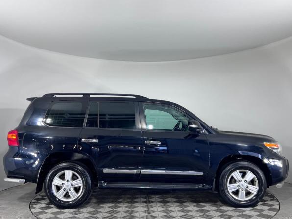 Toyota Land Cruiser 200 Series Рестайлинг 1 с пробегом 2013 года, цена 2 999 000 рублей, 350700 км, внедорожник, Автокод Объявления