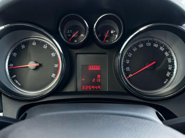 Opel Mokka I с пробегом 2014 года, цена 850 000 рублей, 225831 км, внедорожник, Автокод Объявления