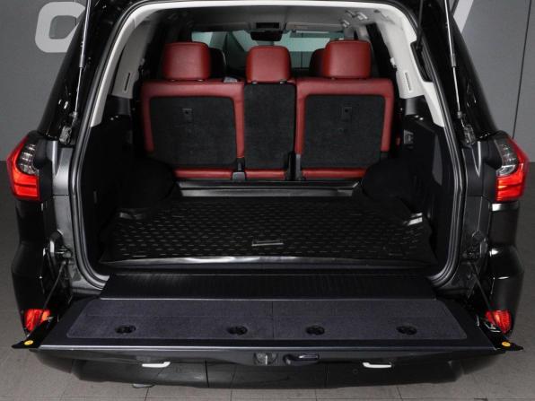 Lexus LX III Рестайлинг 2 с пробегом 2015 года, цена 10 499 000 рублей, 38116 км, внедорожник, Автокод Объявления