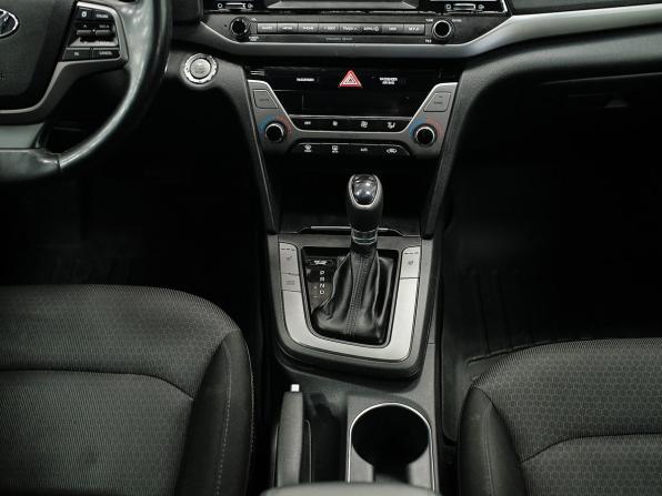 Hyundai Elantra VI (AD) с пробегом 2017 года, цена 819 000 рублей, 177404 км, седан, Автокод Объявления