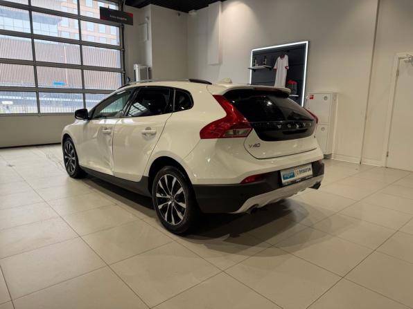 Volvo V40 Cross Country I Рестайлинг с пробегом 2019 года, цена 1 758 000 рублей, 117071 км, хэтчбек, Автокод Объявления