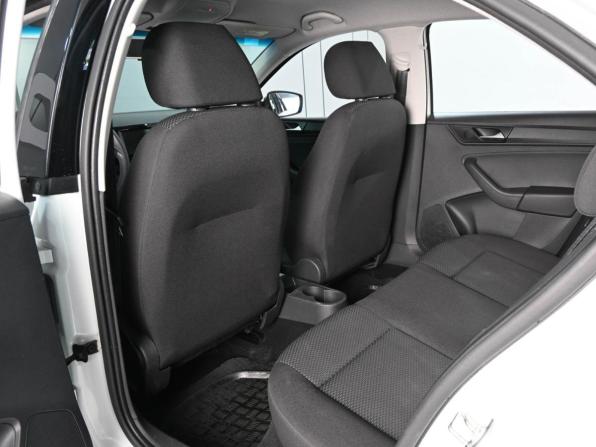 Volkswagen Polo VI с пробегом 2020 года, цена 1 279 000 рублей, 61041 км, лифтбек, Автокод Объявления