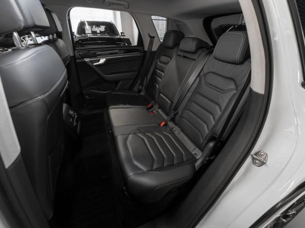 Volkswagen Touareg III с пробегом 2018 года, цена 5 180 000 рублей, 83191 км, внедорожник, Автокод Объявления