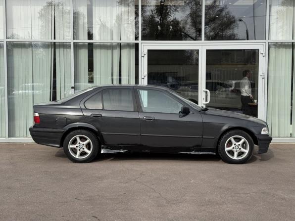 BMW 3 серии III (E36) с пробегом 1992 года, цена 285 000 рублей, 368641 км, седан, Автокод Объявления