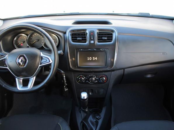 Renault Logan II Рестайлинг с пробегом 2022 года, цена 1 299 000 рублей, 65878 км, седан, Автокод Объявления