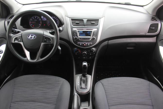 Hyundai Solaris I Рестайлинг с пробегом 2016 года, цена 897 000 рублей, 215641 км, седан, Автокод Объявления