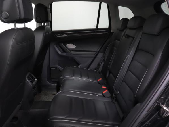Volkswagen Tiguan II Рестайлинг с пробегом 2021 года, цена 3 679 900 рублей, 70854 км, внедорожник, Автокод Объявления