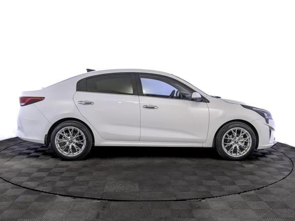 Kia Rio IV Рестайлинг с пробегом 2021 года, цена 1 781 000 рублей, 96650 км, седан, Автокод Объявления