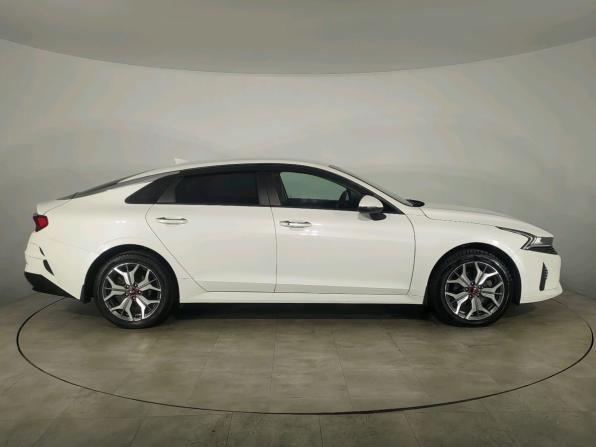 Kia K5 III с пробегом 2021 года, цена 2 450 000 рублей, 75500 км, седан, Автокод Объявления