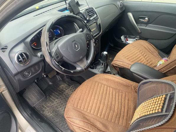 Renault Logan II с пробегом 2018 года, цена 829 000 рублей, 99000 км, седан, Автокод Объявления