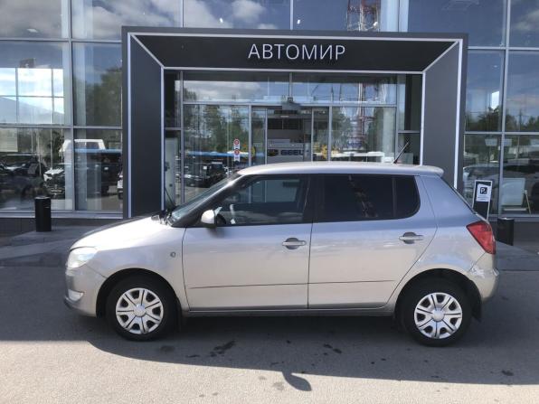 Skoda Fabia II Рестайлинг с пробегом 2012 года, цена 674 500 рублей, 176275 км, хэтчбек, Автокод Объявления