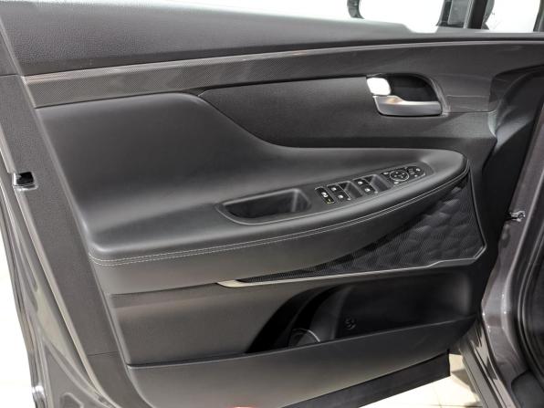 Hyundai Santa Fe IV Рестайлинг с пробегом 2022 года, цена 3 605 000 рублей, 49170 км, внедорожник, Автокод Объявления