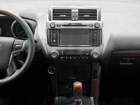 Toyota Land Cruiser Prado 150 Series Рестайлинг 1 с пробегом 2015 года, цена 3 090 000 рублей, 233000 км, внедорожник, Автокод Объявления