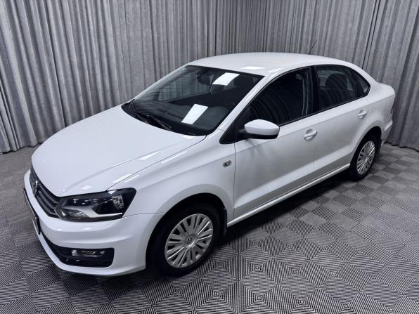 Volkswagen Polo V Рестайлинг с пробегом 2016 года, цена 1 049 000 рублей, 92211 км, седан, Автокод Объявления