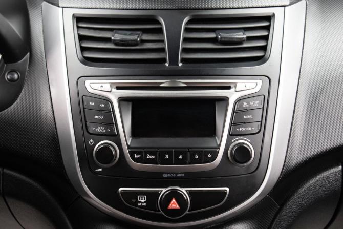 Hyundai Solaris I с пробегом 2014 года, цена 819 000 рублей, 190000 км, седан, Автокод Объявления