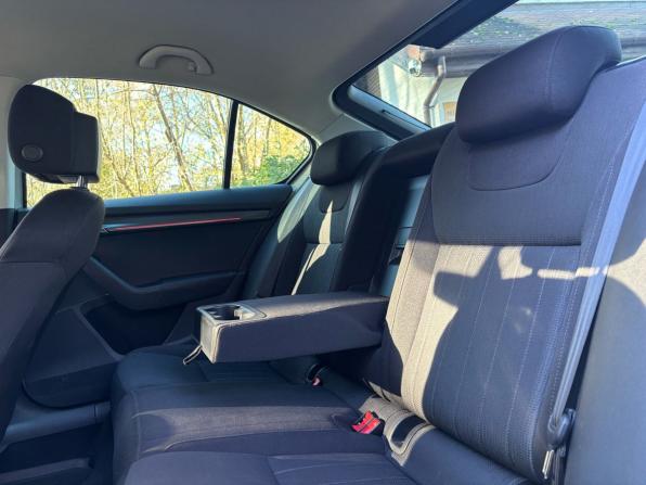 Skoda Octavia III (A7) Рестайлинг с пробегом 2018 года, цена 2 240 000 рублей, 80391 км, лифтбек, Автокод Объявления