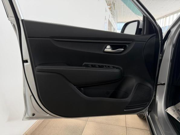 Kia Rio IV Рестайлинг с пробегом 2022 года, цена 2 000 000 рублей, 38802 км, хэтчбек, Автокод Объявления