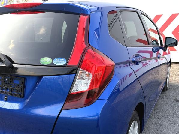 Honda Fit III Рестайлинг с пробегом 2018 года, цена 1 220 000 рублей, 68624 км, хэтчбек, Автокод Объявления