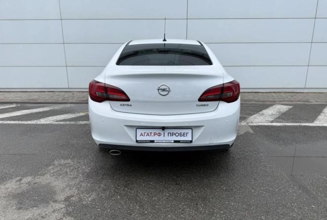 Opel Astra J Рестайлинг с пробегом 2012 года, цена 790 000 рублей, 216691 км, седан, Автокод Объявления