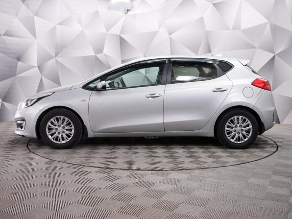 Kia Ceed II Рестайлинг с пробегом 2017 года, цена 1 099 000 рублей, 141000 км, хэтчбек, Автокод Объявления