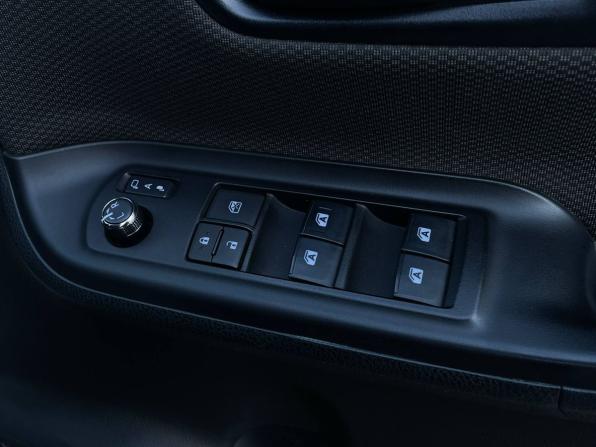 Toyota Voxy III (R80) Рестайлинг с пробегом 2018 года, цена 2 525 000 рублей, 88990 км, минивэн, Автокод Объявления