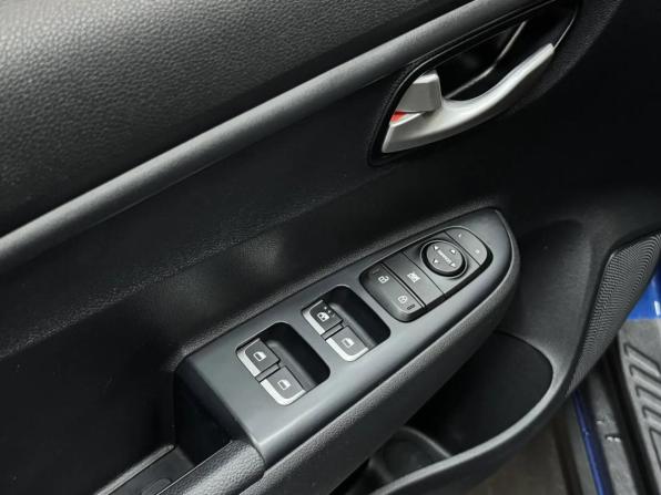 Kia Rio IV Рестайлинг с пробегом 2021 года, цена 1 687 000 рублей, 45308 км, хэтчбек, Автокод Объявления