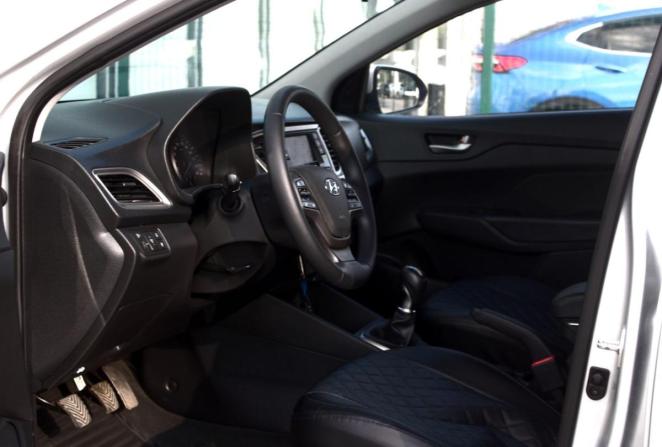 Hyundai Solaris II с пробегом 2019 года, цена 1 340 000 рублей, 128350 км, седан, Автокод Объявления