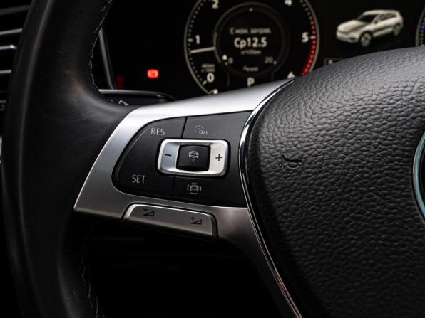 Volkswagen Touareg III с пробегом 2019 года, цена 6 880 000 рублей, 99090 км, внедорожник, Автокод Объявления