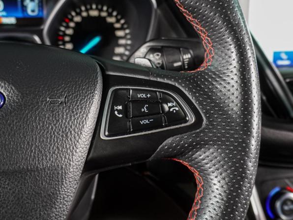 Ford Kuga II Рестайлинг с пробегом 2019 года, цена 2 049 000 рублей, 158877 км, внедорожник, Автокод Объявления
