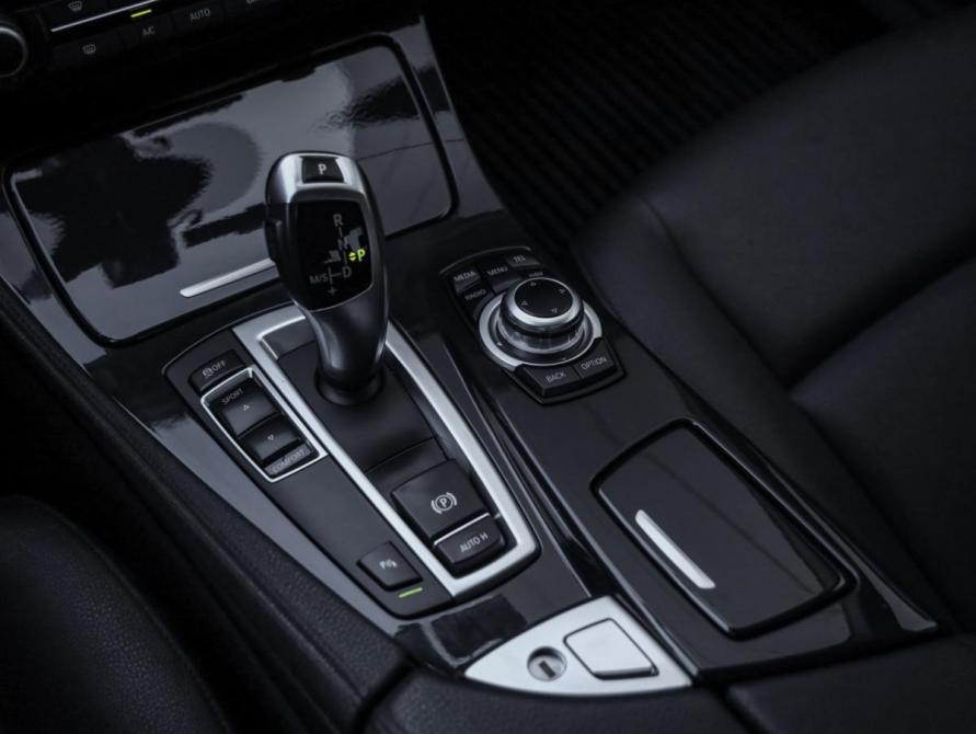 BMW 5 серии VI (F10/F11/F07) Рестайлинг Санкт-Петербург  - изображение 18