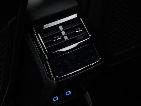 Geely Monjaro I с пробегом 2024 года, цена 3 297 050 рублей, 48872 км, внедорожник, Автокод Объявления