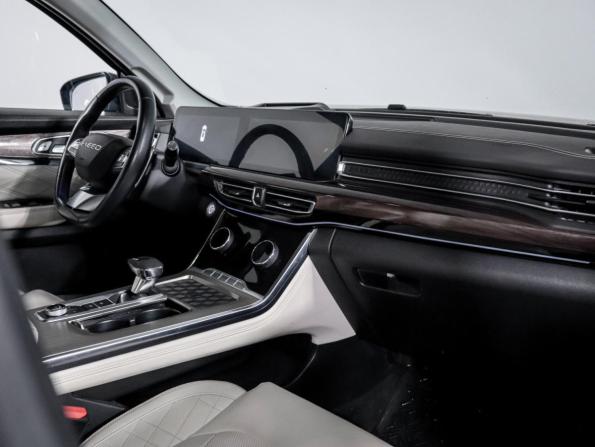 Exeed VX I с пробегом 2022 года, цена 2 750 000 рублей, 33283 км, внедорожник, Автокод Объявления