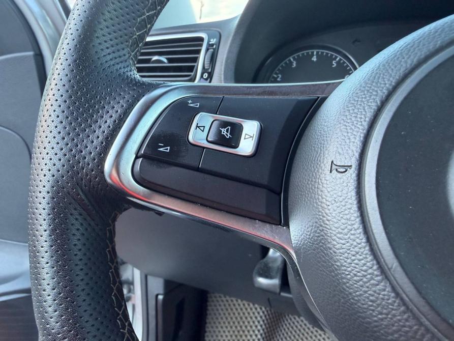 Volkswagen Polo V Рестайлинг Санкт-Петербург  - изображение 15