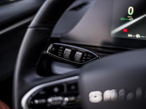 Omoda C5 I с пробегом 2023 года, цена 1 577 000 рублей, 61177 км, внедорожник, Автокод Объявления