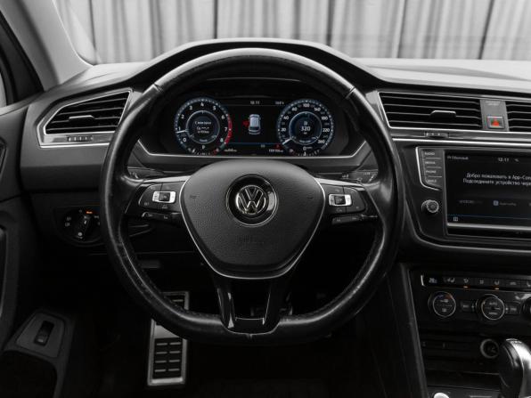 Volkswagen Tiguan II с пробегом 2017 года, цена 2 380 000 рублей, 159097 км, внедорожник, Автокод Объявления