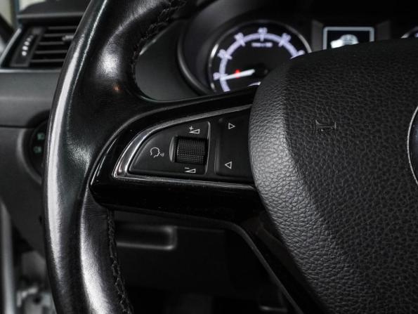 Skoda Octavia III (A7) Рестайлинг с пробегом 2019 года, цена 1 574 000 рублей, 179590 км, лифтбек, Автокод Объявления