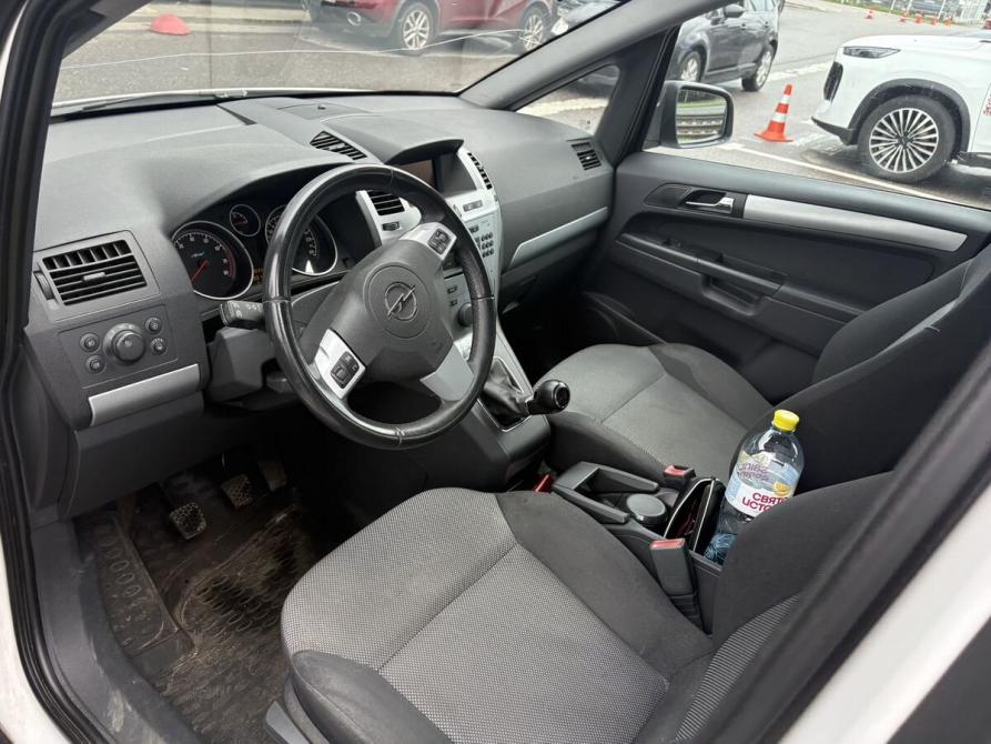 Opel Zafira B Рестайлинг Санкт-Петербург  - изображение 5