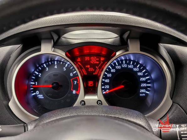 Nissan Juke I Рестайлинг с пробегом 2015 года, цена 1 298 000 рублей, 39000 км, внедорожник, Автокод Объявления