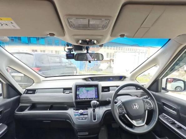 Honda Freed II Рестайлинг с пробегом 2023 года, цена 1 690 000 рублей, 40000 км, компактвэн, Автокод Объявления