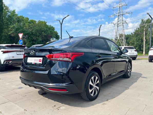 Hyundai Solaris II Рестайлинг с пробегом 2021 года, цена 1 514 000 рублей, 155461 км, седан, Автокод Объявления